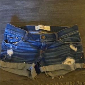 LIKE NEW Hollister jean shorts